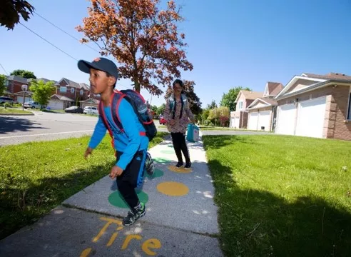 kids walking to school